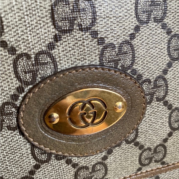 Gucci Vintage Crossbody Bag - Picture 4 of 14